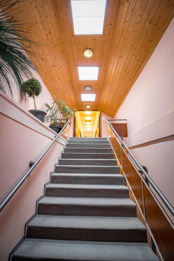 Renegade Hotel Сиофок Екстериор снимка