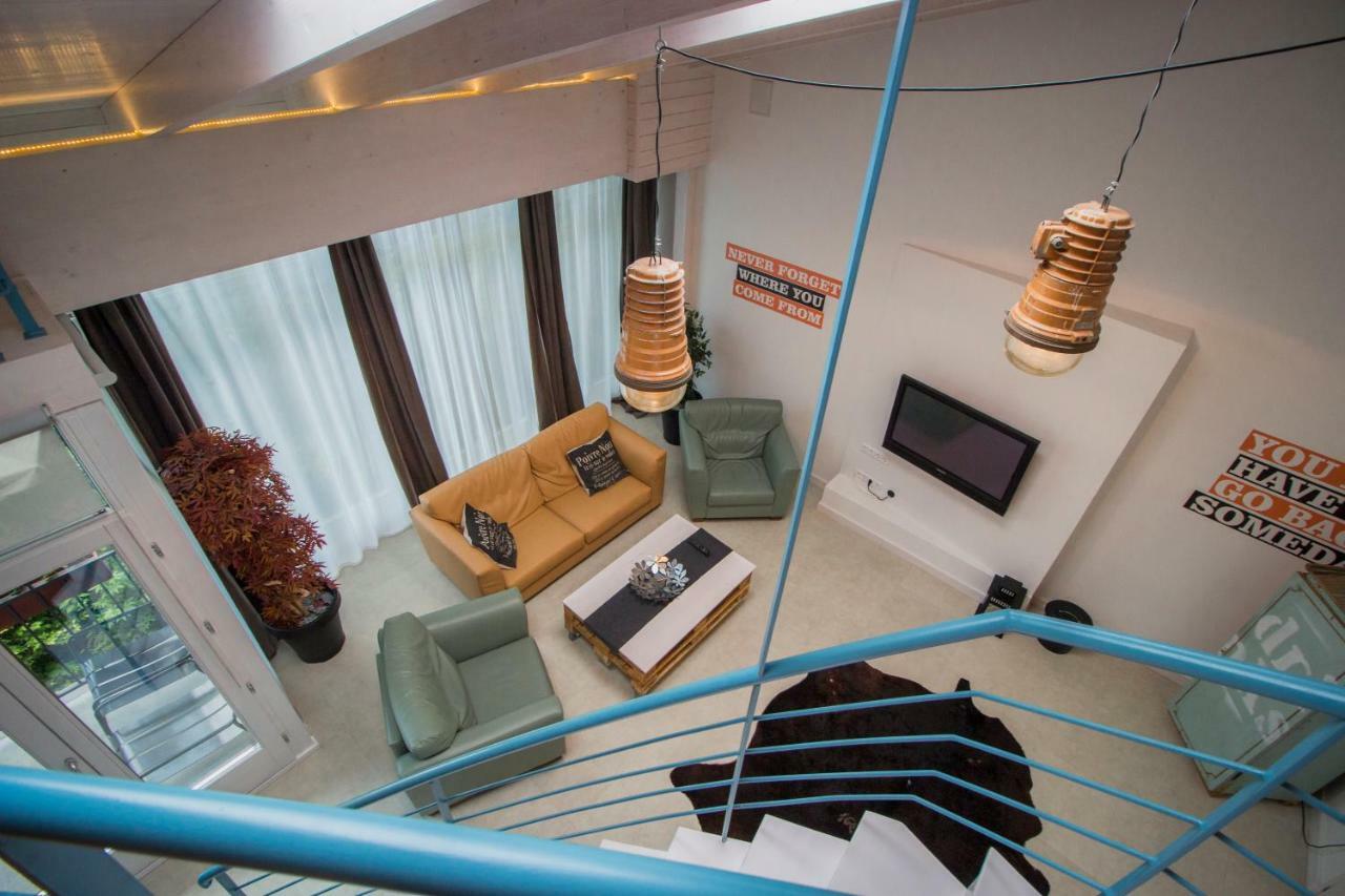 Renegade Hotel Сиофок Екстериор снимка
